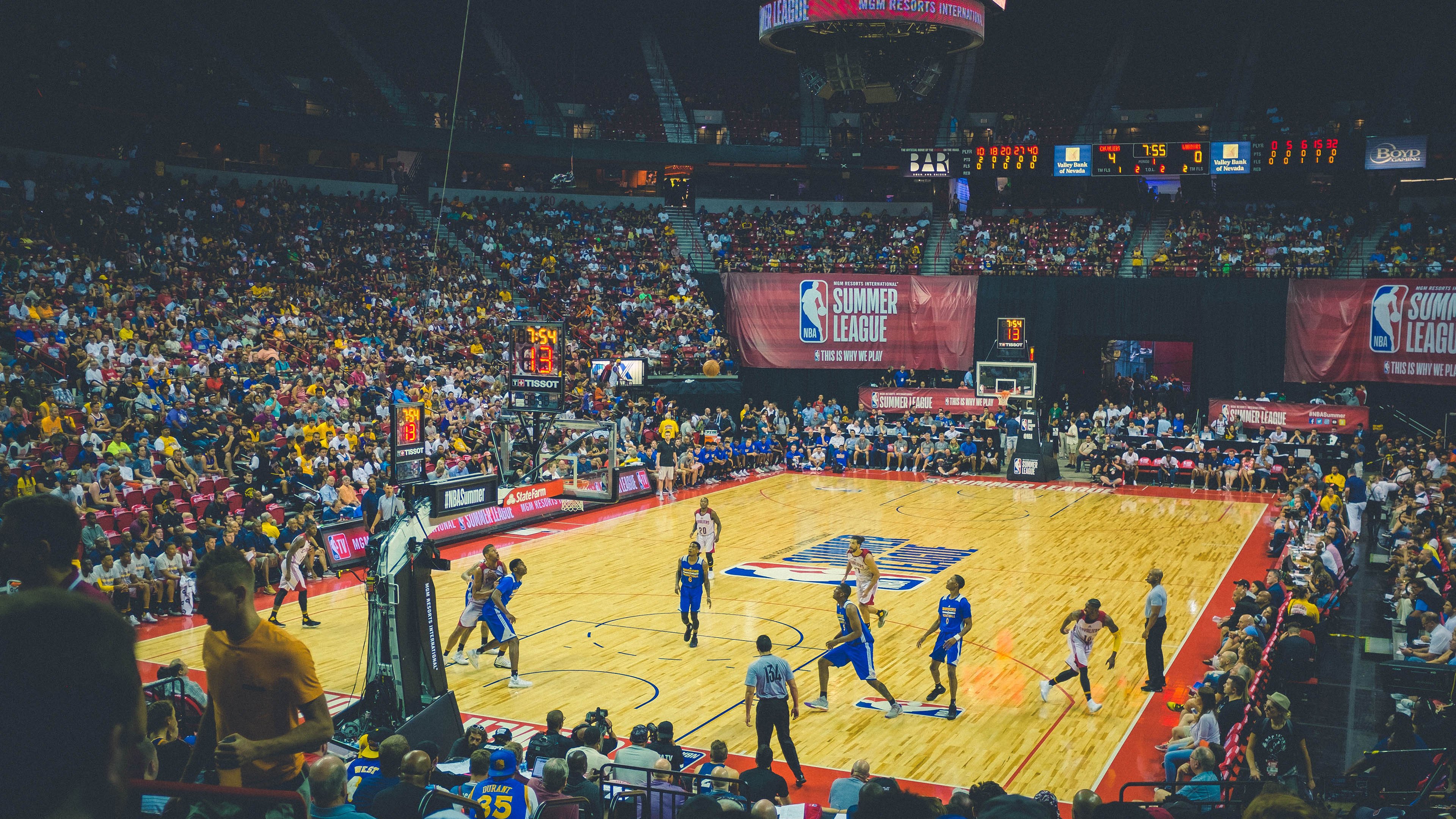 “2025世界运动会:简阳文体中心羽毛球赛成全民焦点”