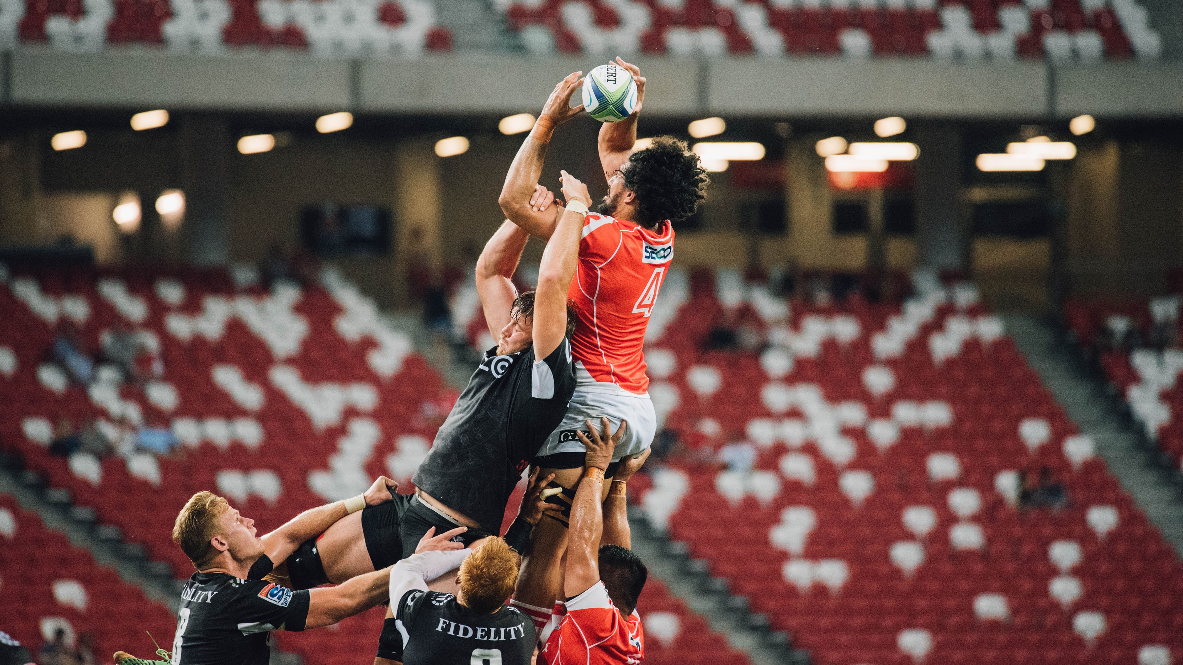 开云全站-“三叉湖滚球赛：选手精准操控，赛场悬念不断”